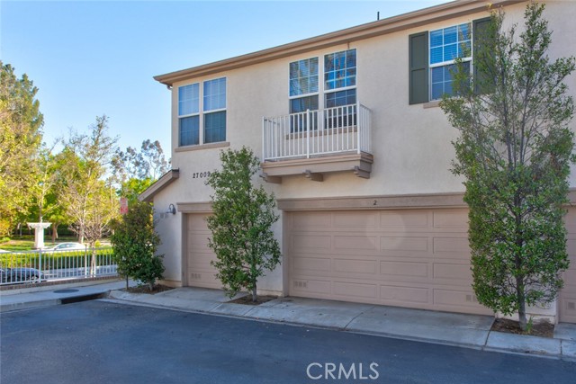 Detail Gallery Image 3 of 21 For 27009 Channel Ln #2,  Valencia,  CA 91355 - 2 Beds | 2 Baths