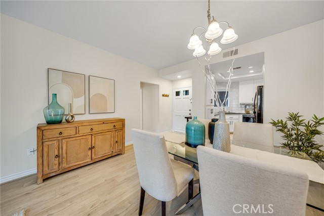 27 Timbre, Rancho Santa Margarita CA: https://media.crmls.org/medias/1c1a86b7-7625-435c-bde1-8a1f5351d307.jpg
