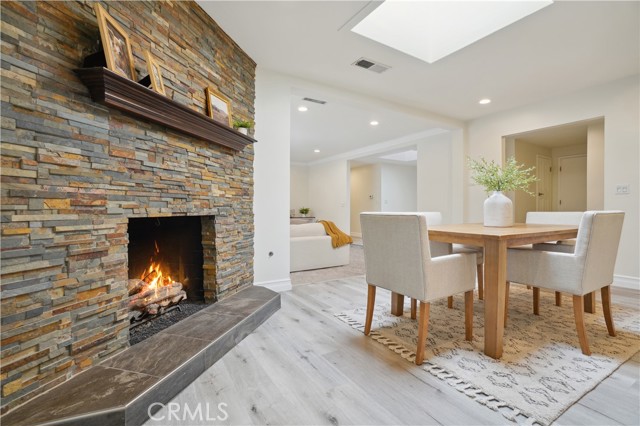13811 Palace Way, Tustin CA: https://media.crmls.org/medias/1c1aa53f-b7f3-43ce-a91c-cbd67979e23a.jpg