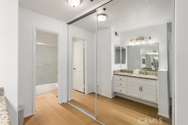 Detail Gallery Image 35 of 41 For 400 Lake St #208, Huntington Beach,  CA 92648 - 2 Beds | 2 Baths