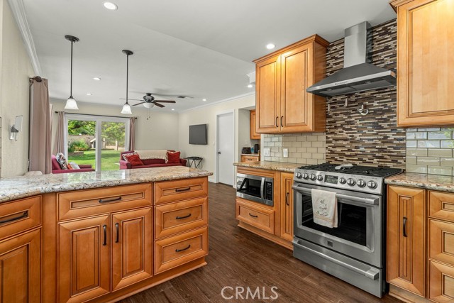 Detail Gallery Image 17 of 60 For 11012 Canyon Meadows, Whittier,  CA 90601 - 4 Beds | 3 Baths