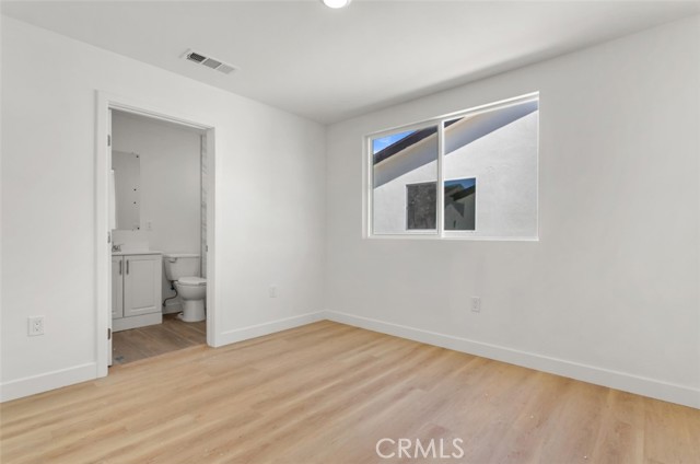 Detail Gallery Image 11 of 45 For 703 W 80th St, Los Angeles,  CA 90044 - 4 Beds | 4 Baths