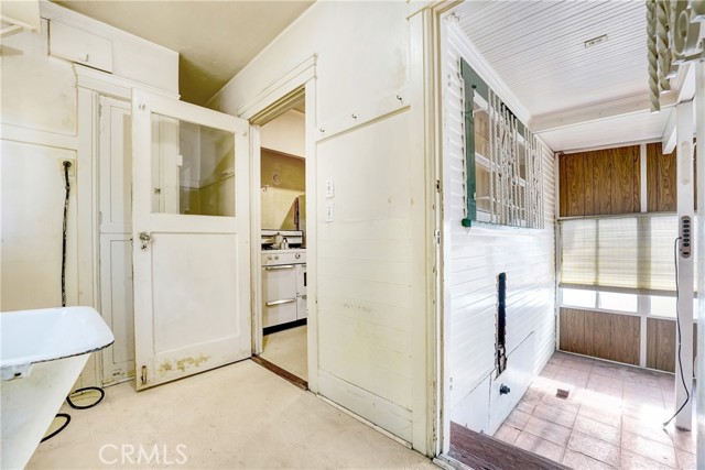 Detail Gallery Image 24 of 35 For 4239 South Raymond Avenue, Los Angeles,  CA 90037 - 2 Beds | 1 Baths