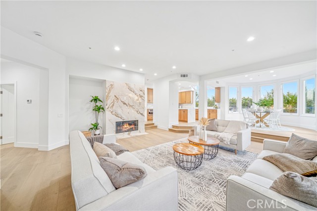 6692 Alamitos Circle, Huntington Beach CA: https://media.crmls.org/medias/1c1ffd68-2a9a-4342-83f8-8cf2b887ccd6.jpg