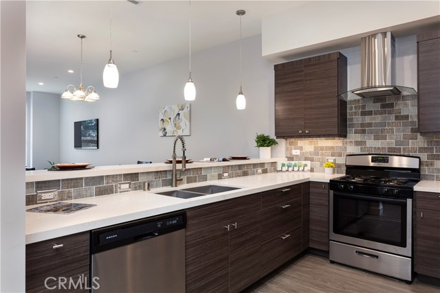 Detail Gallery Image 13 of 27 For 3236 Royal Oaks Dr #2,  Thousand Oaks,  CA 91362 - 3 Beds | 2/1 Baths