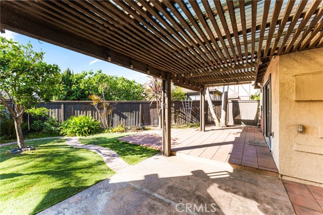 Detail Gallery Image 5 of 24 For 14870 Stonehedge Ln, Westminster,  CA 92683 - 2 Beds | 2 Baths