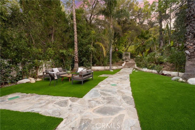 4609 Louise Avenue, Encino CA: https://media.crmls.org/medias/1c20b9e3-9645-412f-9a6a-93c95be0a782.jpg
