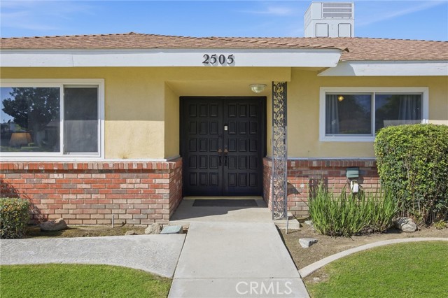 Detail Gallery Image 15 of 46 For 2505 Courtleigh, Bakersfield,  CA 93309 - 3 Beds | 2 Baths