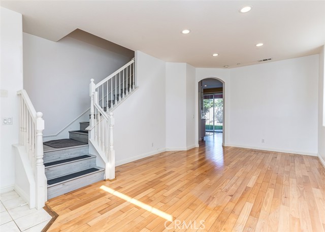 21 Centerstone Circle, Buena Park CA: https://media.crmls.org/medias/1c2287df-b10c-44f7-b6b1-7f0ebbdbb852.jpg