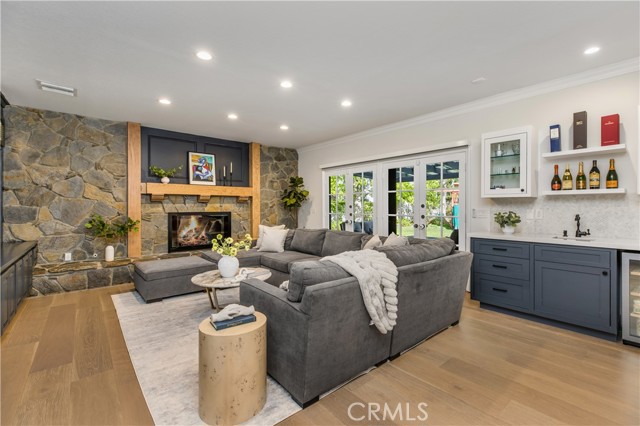 6032 County Oak Road, Woodland Hills CA: https://media.crmls.org/medias/1c22e6a6-fbe2-4d30-80d7-c3293bebfce3.jpg