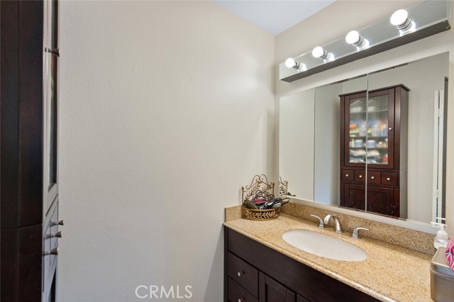 Detail Gallery Image 16 of 22 For 23538 Adamsboro Dr, Newhall,  CA 91321 - 4 Beds | 2 Baths