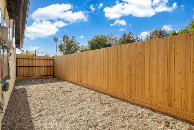 Detail Gallery Image 20 of 22 For 15335 Lemay St, Van Nuys,  CA 91406 - 2 Beds | 2 Baths