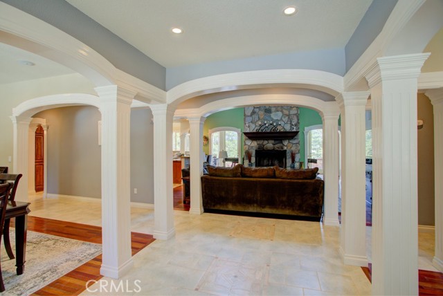 32557 Pine Cone Ct A&B, Running Springs CA: https://media.crmls.org/medias/1c25570d-1c58-4cd2-b049-e2d92f4db370.jpg