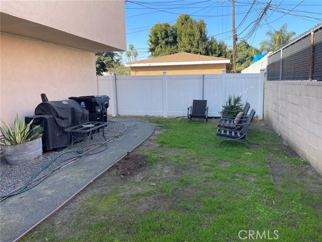 Detail Gallery Image 4 of 17 For 1707 W 81st, Los Angeles,  CA 90047 - 1 Beds | 1 Baths