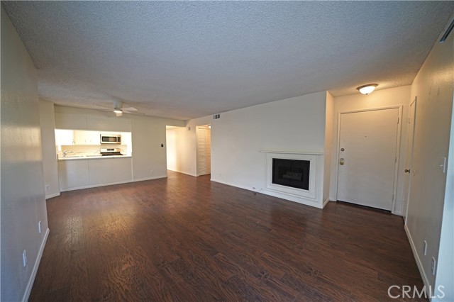 Detail Gallery Image 6 of 22 For 26854 Claudette St #727,  Canyon Country,  CA 91351 - 3 Beds | 2 Baths