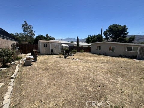 103 E Barbour Street, Banning CA: https://media.crmls.org/medias/1c269723-e3c9-44cc-8219-e0db399ab8ce.jpg