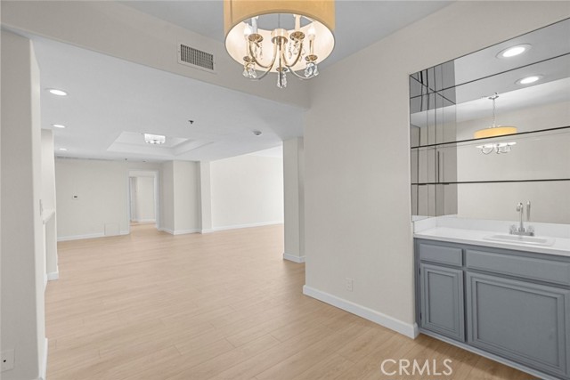 Detail Gallery Image 19 of 32 For 4348 Mammoth Ave #102,  Sherman Oaks,  CA 91423 - 2 Beds | 2/1 Baths