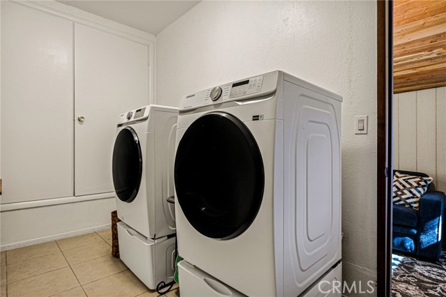 Detail Gallery Image 24 of 26 For 583 W Victoria Ct, Lake Arrowhead,  CA 92352 - 3 Beds | 2 Baths