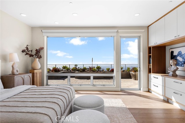 3355 Alta Laguna Boulevard, Laguna Beach CA: https://media.crmls.org/medias/1c280a4a-b28d-4905-985f-4b0f33004791.jpg