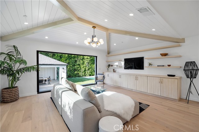 15477 Dickens Street photo 8