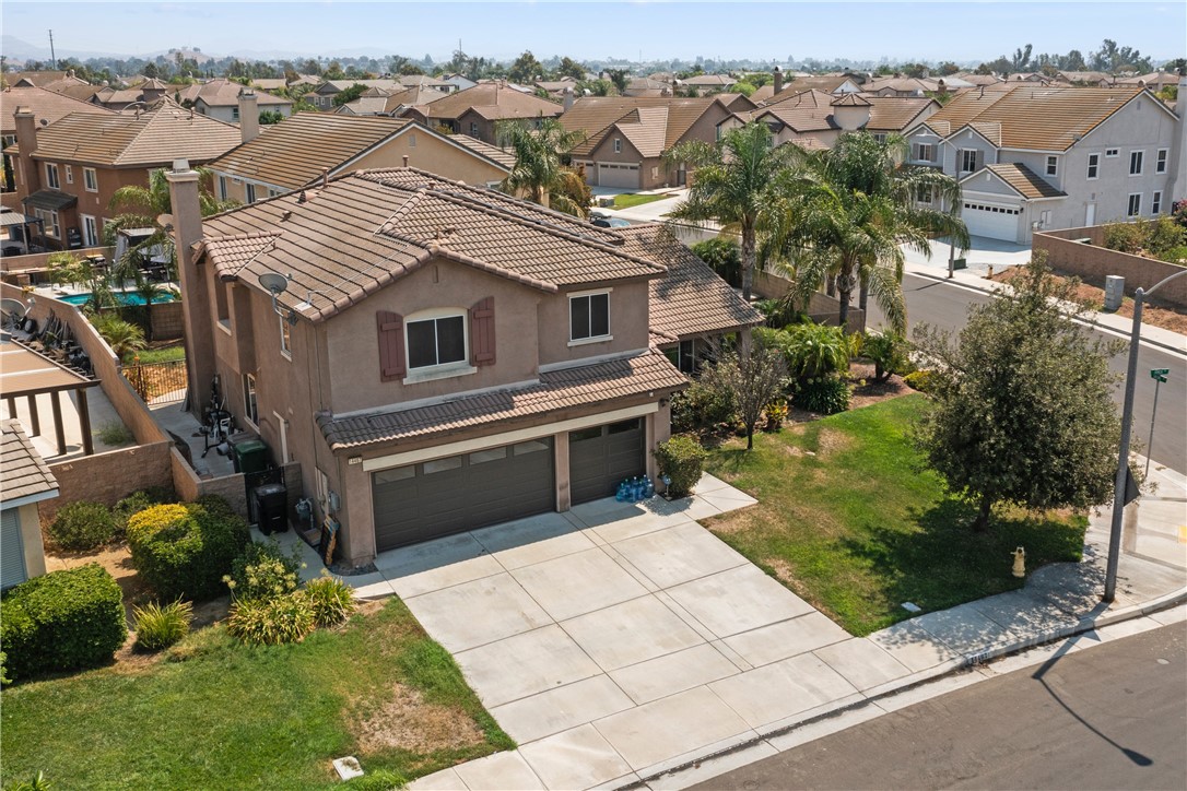 Detail Gallery Image 2 of 23 For 14467 Ithica Dr, Corona,  CA 92880 - 4 Beds | 3 Baths