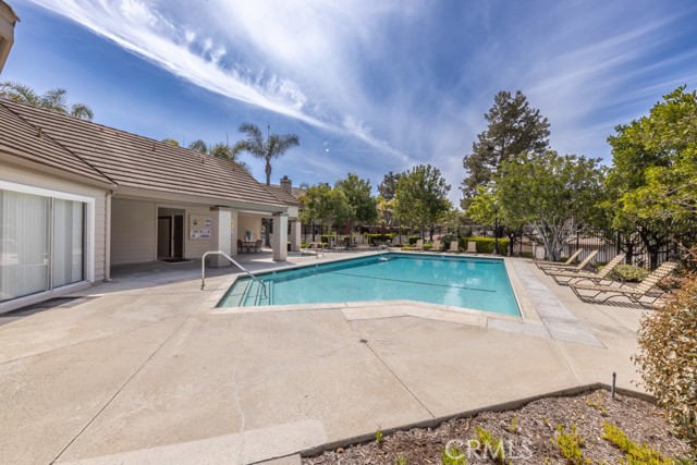 Detail Gallery Image 13 of 20 For 24405 Hillsdale Ave #11,  Laguna Hills,  CA 92653 - 2 Beds | 2/1 Baths