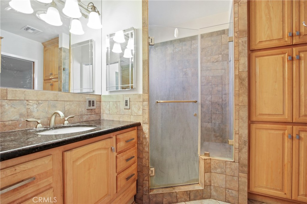 MLS #OC25222224 image #15