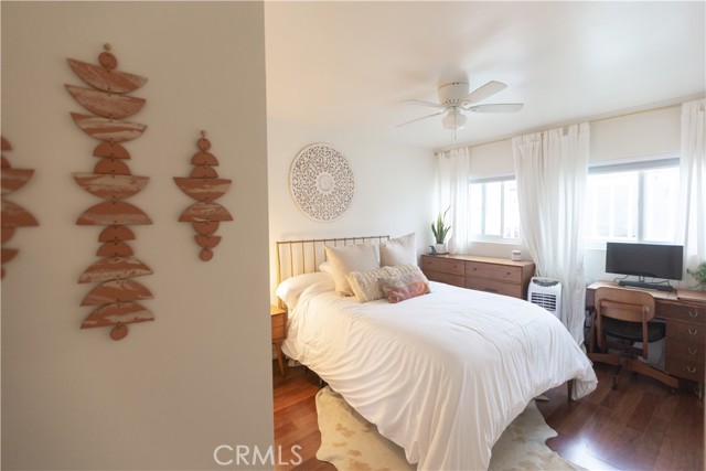 Detail Gallery Image 14 of 25 For 320 27th St, Hermosa Beach,  CA 90254 - 2 Beds | 1 Baths