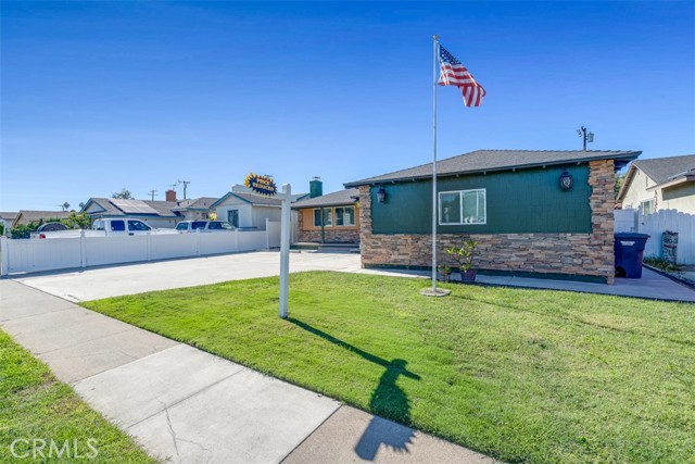 Detail Gallery Image 5 of 53 For 7451 Western Ave, Buena Park,  CA 90620 - 3 Beds | 2 Baths