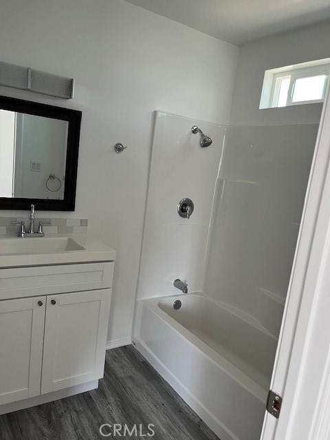 9025 Gullo Avenue, Arleta CA: https://media.crmls.org/medias/1c2a7324-41ca-4fb3-be5a-4e782e9c74b1.jpg