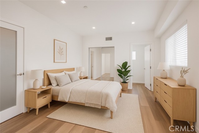 5220 Medina Road, Woodland Hills CA: https://media.crmls.org/medias/1c2a7502-3980-473b-96d7-95e63088206f.jpg