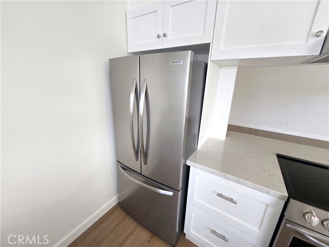 Detail Gallery Image 8 of 16 For 1214 Agate St #D,  Redondo Beach,  CA 90277 - 1 Beds | 1 Baths