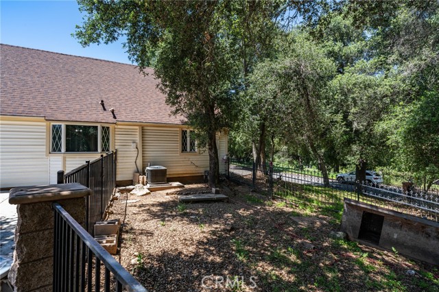Detail Gallery Image 41 of 46 For 37095 Oak View Rd, Yucaipa,  CA 92399 - 4 Beds | 2/2 Baths
