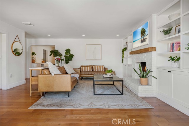 316 Claremont photo 18