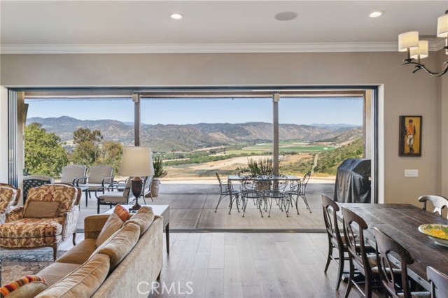 Detail Gallery Image 1 of 37 For 15450 Bandy Canyon Rd, Escondido,  CA 92025 - 3 Beds | 2 Baths