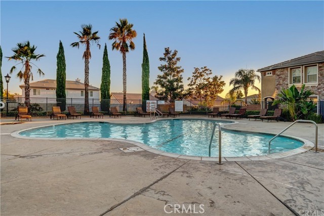 Detail Gallery Image 25 of 27 For 14975 S Highland Ave #17,  Fontana,  CA 92336 - 3 Beds | 2/1 Baths