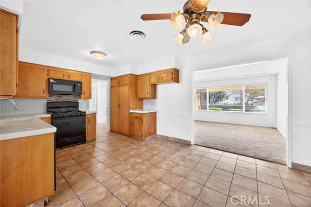 Detail Gallery Image 10 of 30 For 40930 Johnston, Hemet,  CA 92544 - 3 Beds | 2 Baths