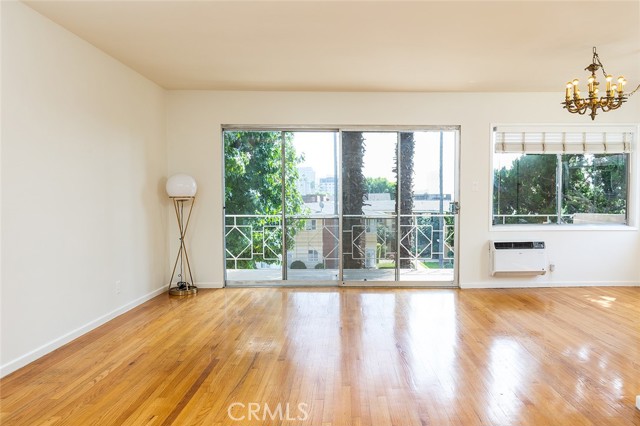 107 W Mountain Street E, Glendale, CA, 91202 107 W Mountain Street E, Glendale, CA, 91202
