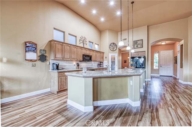 2737 Sussex Avenue, Clovis CA: https://media.crmls.org/medias/1c2f1fe7-bd20-41c4-be06-5ba9c57cf537.jpg