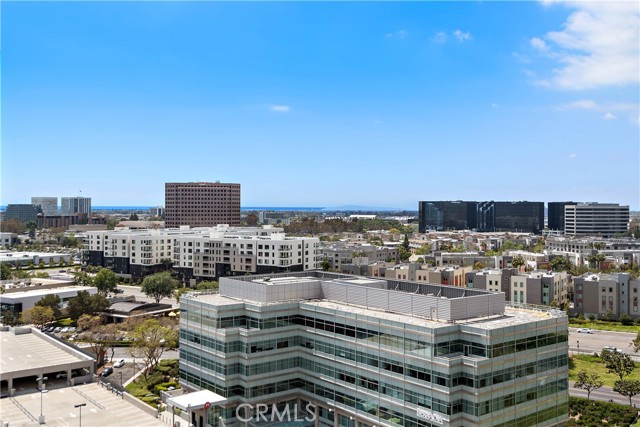 3141 Michelson Drive, Irvine CA: https://media.crmls.org/medias/1c3055e3-ec27-41a8-ade2-a1cc34211e38.jpg