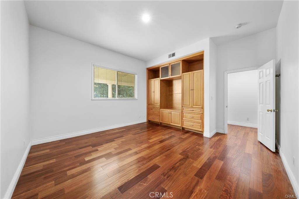 MLS #WS26169393 image #34