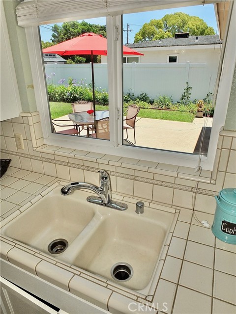 Image 12 of 35 For 2524 Littleton Pl