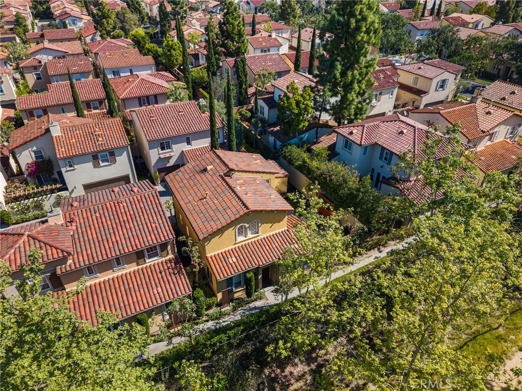 https://media.crmls.org/medias/1c320513-5c4b-42cf-8f9f-88aa7fb1e12c.jpg?preset=X-Large