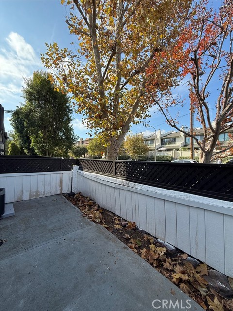 Detail Gallery Image 15 of 26 For 5250 Colodny Dr #22,  Agoura Hills,  CA 91301 - 1 Beds | 1/1 Baths