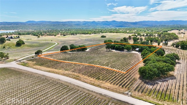 53600 Bradley Lockwood Road, Lockwood CA: https://media.crmls.org/medias/1c3296cd-83fd-43bb-a754-b4ba90256643.jpg