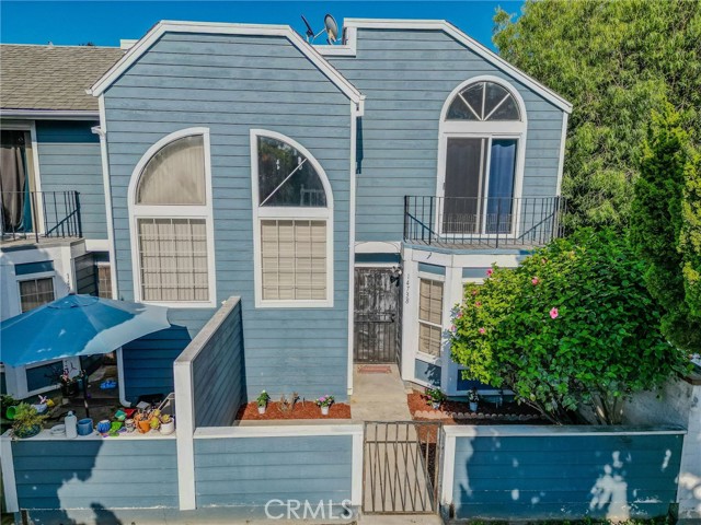 14738 Pioneer Boulevard, Norwalk CA: https://media.crmls.org/medias/1c32c0b5-b9b1-46f6-917b-331052deffb1.jpg