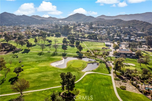 30571 Longhorn Drive, Canyon Lake CA: https://media.crmls.org/medias/1c337bb8-43fb-47b3-b7e5-e42f452f0ec3.jpg