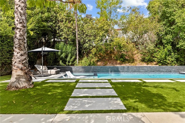 Detail Gallery Image 26 of 44 For 4410 Canoga Dr, Woodland Hills,  CA 91364 - 4 Beds | 3 Baths