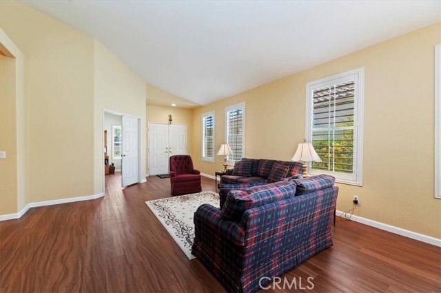 23810 Via Barletta, Murrieta CA: https://media.crmls.org/medias/1c33ff59-425d-4162-8ef8-34270afdc502.jpg