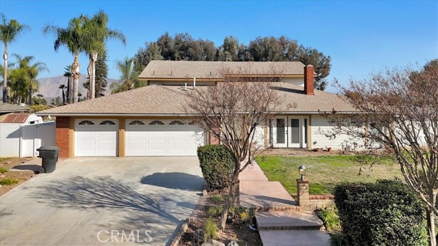 Detail Gallery Image 2 of 74 For 7303 Calico Cir, Corona,  CA 92881 - 5 Beds | 3 Baths